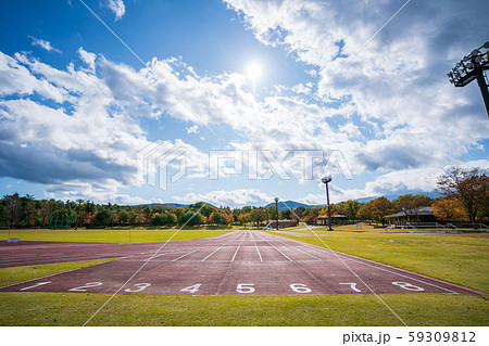 陸上競技用トラック 59309812