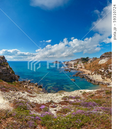 Sea beach near Rocca di San Nicola, Agrigento, 59310724