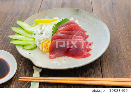 カツオの刺身 59323496