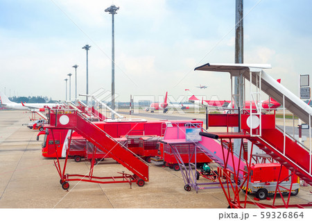 Airport equipment stairs airplanes buses 59326864