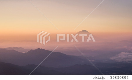 夜明けの富士山 （赤岳山頂より） 59330392