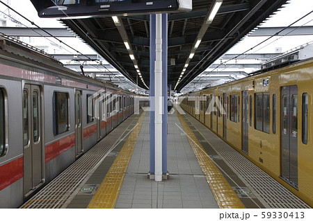 西武池袋線　富士見台駅にて 59330413