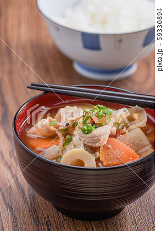 冬の味覚　豚汁 59330894