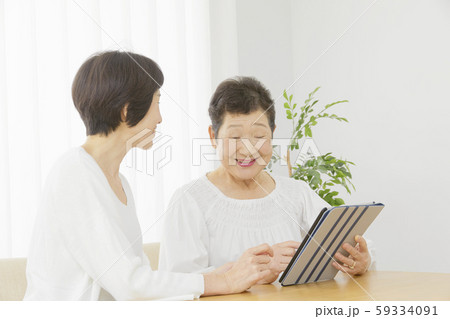 親子　タブレット端末 59334091
