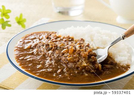 ピリッとスパイシーな、トマトキーマカレー 59337401