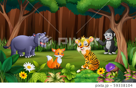Wild animlas playing in the park Wild animlas playing in the park 59338104
