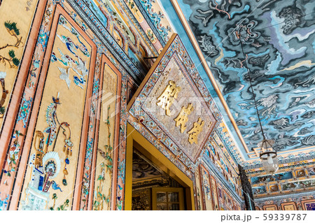 啓成殿 カイディン帝陵 フエの建造物群 59339787