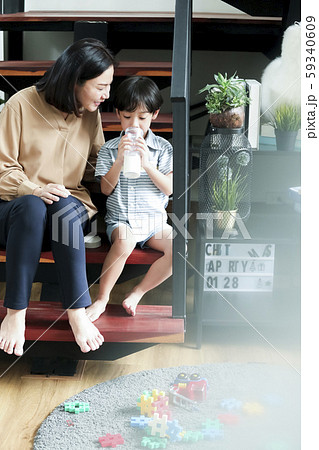 ライフスタイル　子育て 59340609