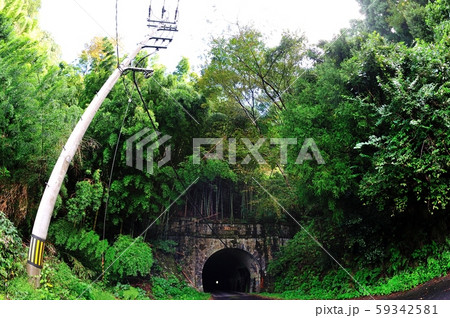 旧北陸本線　曽路地谷トンネル 59342581