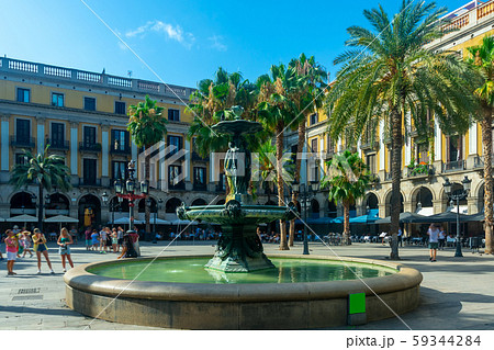 Plaza Real of Barcelona with fountain 59344284