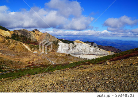 吾妻小富士のお釜から磐梯吾妻スカイラインと福島方面 59348503