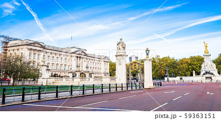 ロンドン　バッキンガム宮殿　ワイド 59363151