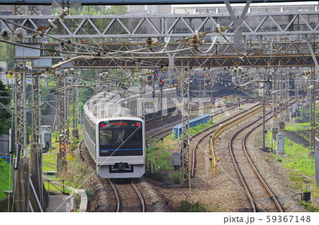 新百合ヶ丘駅付近を往来する電車 新百合ヶ丘駅付近を往来する電車 59367148