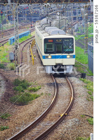 新百合ヶ丘駅付近を往来する電車 59367166