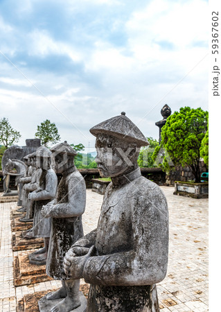 拝庭の石像 カイディン帝陵 ベトナム 59367602