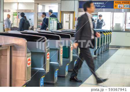 駅の改札口 / 鉄道のイメージ 駅の改札口 / 鉄道のイメージ 59367941