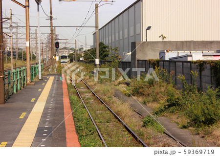鶴見線扇町駅を発車した折り返し電車(4) 鶴見線扇町駅を発車した折り返し電車(4) 59369719