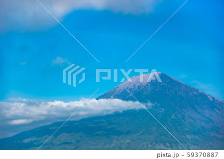 インドネシア バリ島 ランプヤン寺院から見たアグン山 インドネシア バリ島 ランプヤン寺院から見たアグン山 59370887