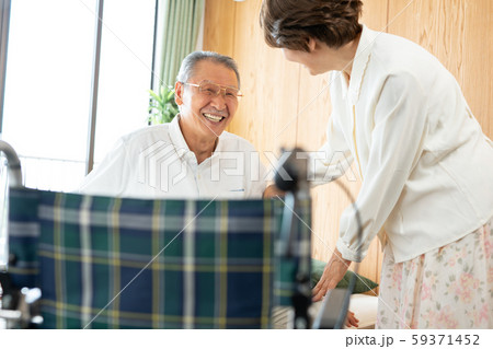 老老介護 59371452