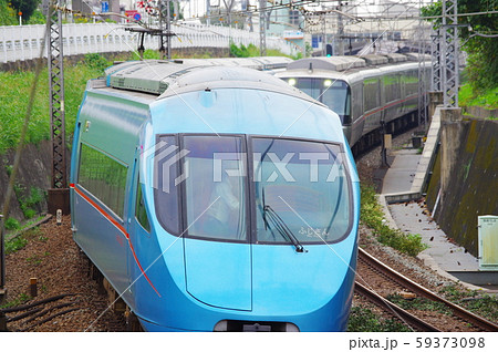 新百合ヶ丘駅付近を往来するロマンスカー 59373098