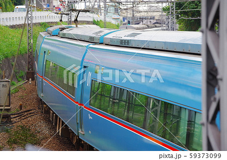 新百合ヶ丘駅付近を往来するロマンスカー 新百合ヶ丘駅付近を往来するロマンスカー 59373099