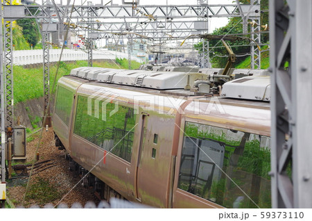 新百合ヶ丘駅付近を往来するロマンスカー 新百合ヶ丘駅付近を往来するロマンスカー 59373110