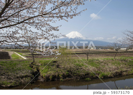 富士の山村の春 富士の山村の春 59373170