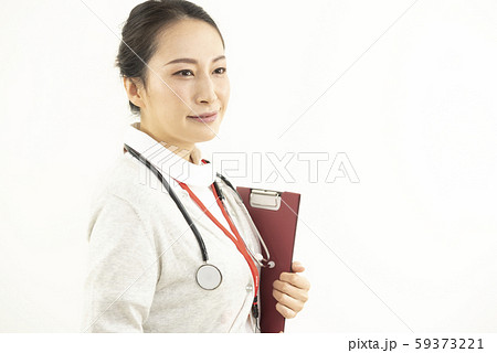 看護師　カルテ　医療事務　バインダー　女性 59373221