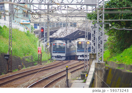 新百合ヶ丘駅付近を往来する電車 59373243