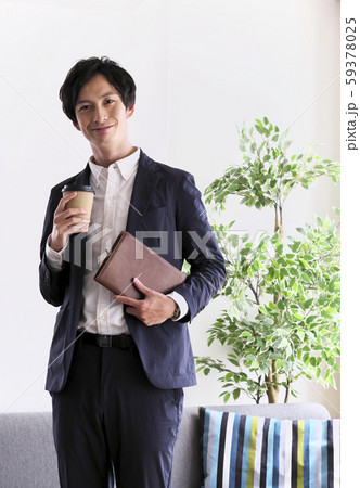 ビジネス　男性　働き方改革 59378025