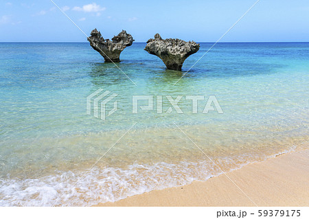 沖縄県　古宇利島　ハートロック 59379175