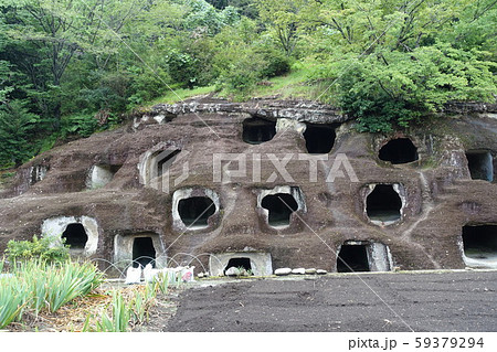 栃木県宇都宮市　長岡百穴古墳 59379294