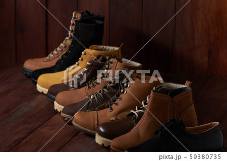 Row of leather shoes 59380735