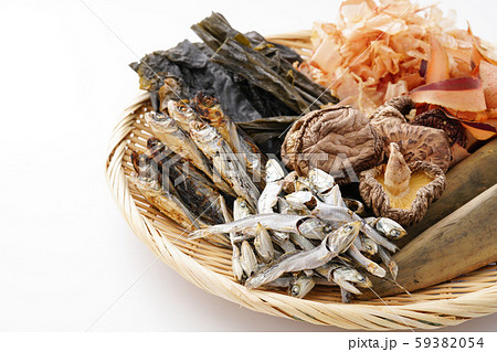 昆布、焼きあご、煮干し、乾しいたけ、鰹削り節、枯本節 59382054