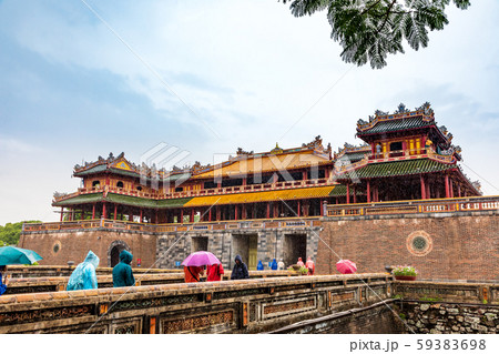 雨の午門 グエン朝王宮 59383698
