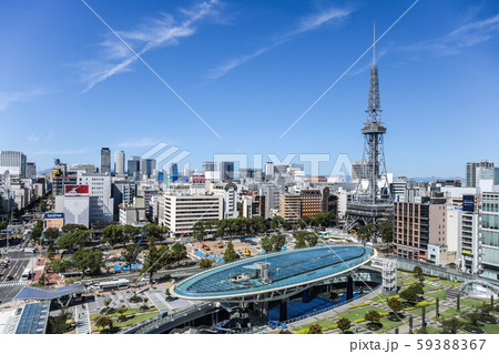 オアシス21と名古屋テレビ塔を見る都市風景 59388367
