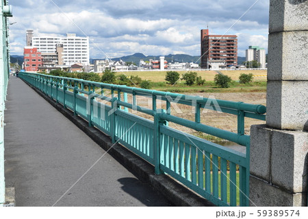 栃木県足利市駅付近の渡良瀬川の中橋 栃木県足利市駅付近の渡良瀬川の中橋 59389574