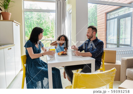 Happy mixed race family Family Group Move in Rent 59393258
