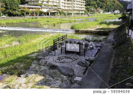 三朝温泉　三徳川　河原の湯　鳥取県東伯郡三朝町 59394039