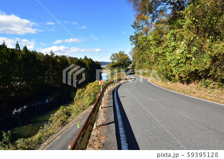 青蓮寺川沿いの県道81号 59395128