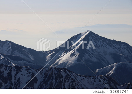 槍ヶ岳山頂から見た常念岳 59395744