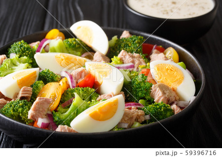 Healthy salad with tuna, broccoli, tomatoes, 59396716