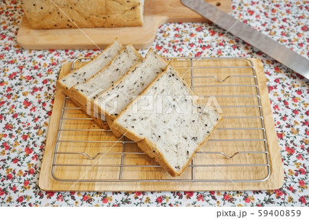 Sesami Bread(ごま入り食パン、セサミパン、セサミブレッド) Sesami Bread(ごま入り食パン、セサミパン、セサミブレッド) 59400859