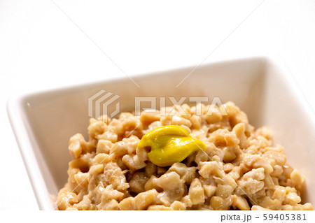 ひきわり納豆・からし付き(白バック) ひきわり納豆・からし付き(白バック) 59405381