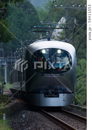 西武の新型特急「Laview」 59411053