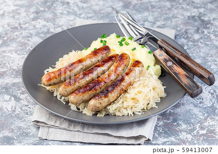 Roasted nuremberg sausages 59413007