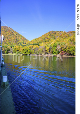 洞爺湖 中島 紅葉（遊覧船からの眺め） 59419476
