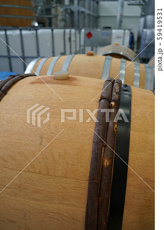 ワイナリーの醸造樽 59419531