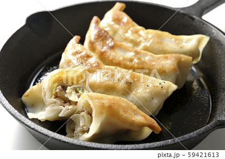 切った餃子 59421613