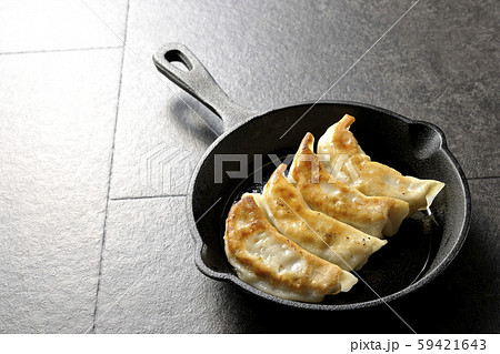 焼きギョウザ 焼きギョウザ 59421643